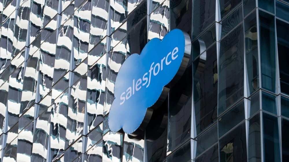 Salesforce shares are down 28% since the start of 2026 / Photo: Tada Images/Shutterstock.com