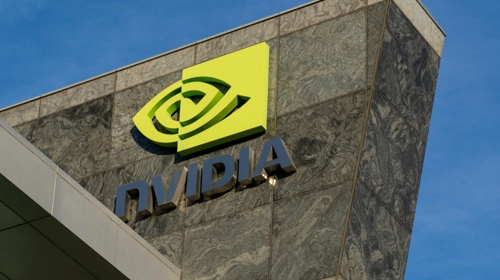 Инвесторы привыкли к тому, что результаты Nvidia превосходят ожидания Уолл-стрит / Фото: JHVEPhoto / Shutterstock.com