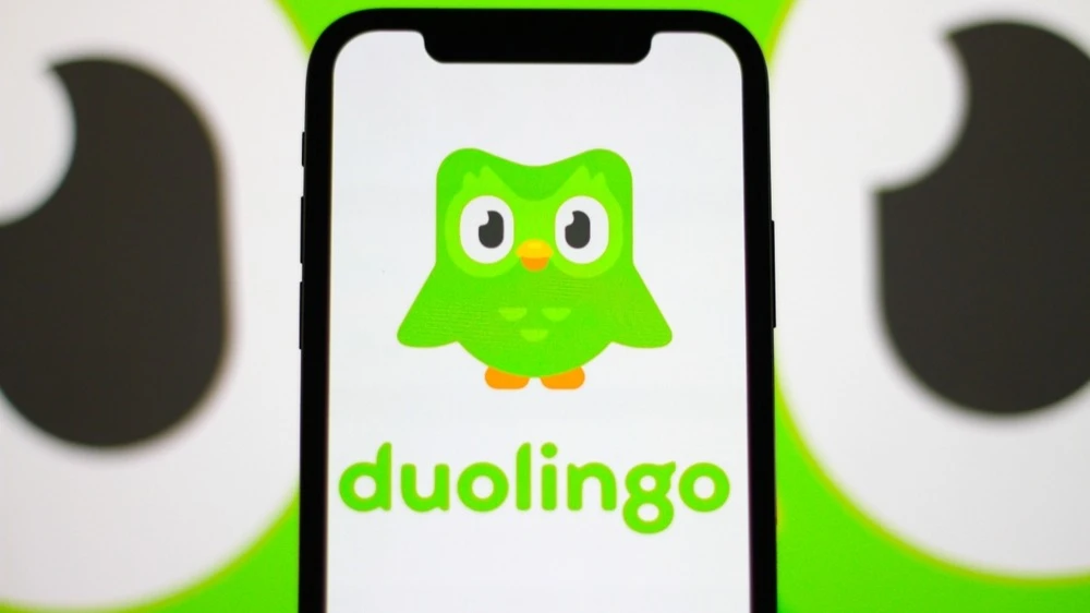Акции крупнейшей в мире онлайн-платформы для изучения языков Duolingo обрушились почти на 23% на постмаркете 26 февраля / Фото: El editorial/Shutterstock