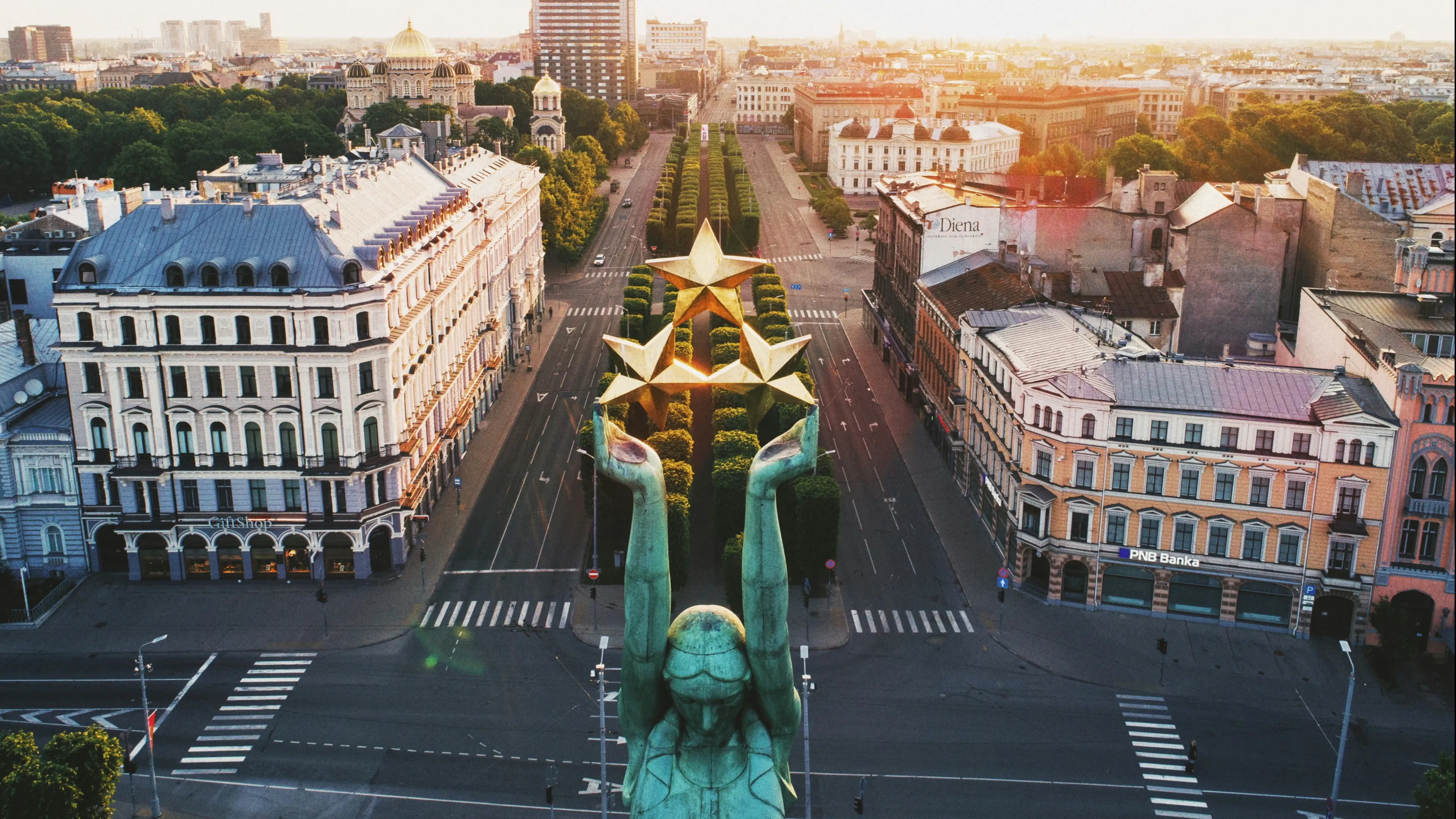 In two years, the Latvian State Security Service initiated 14 criminal cases for providing services to Russian companies in violation of EU sanctions, 10 of them in 2025 / Photo: Ivars Utināns / Unsplash