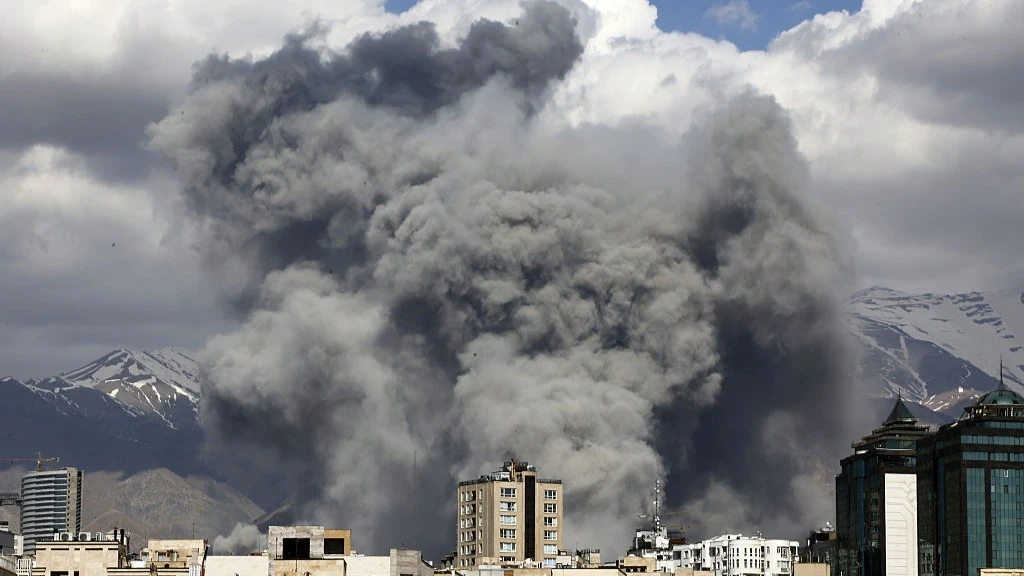 Не все оборонные компании растут на фоне войны на Ближнем востоке: акции Palantir на премаркете упали на 2,9%. Фото: Fatemeh Bahrami/Anadolu via Getty Images