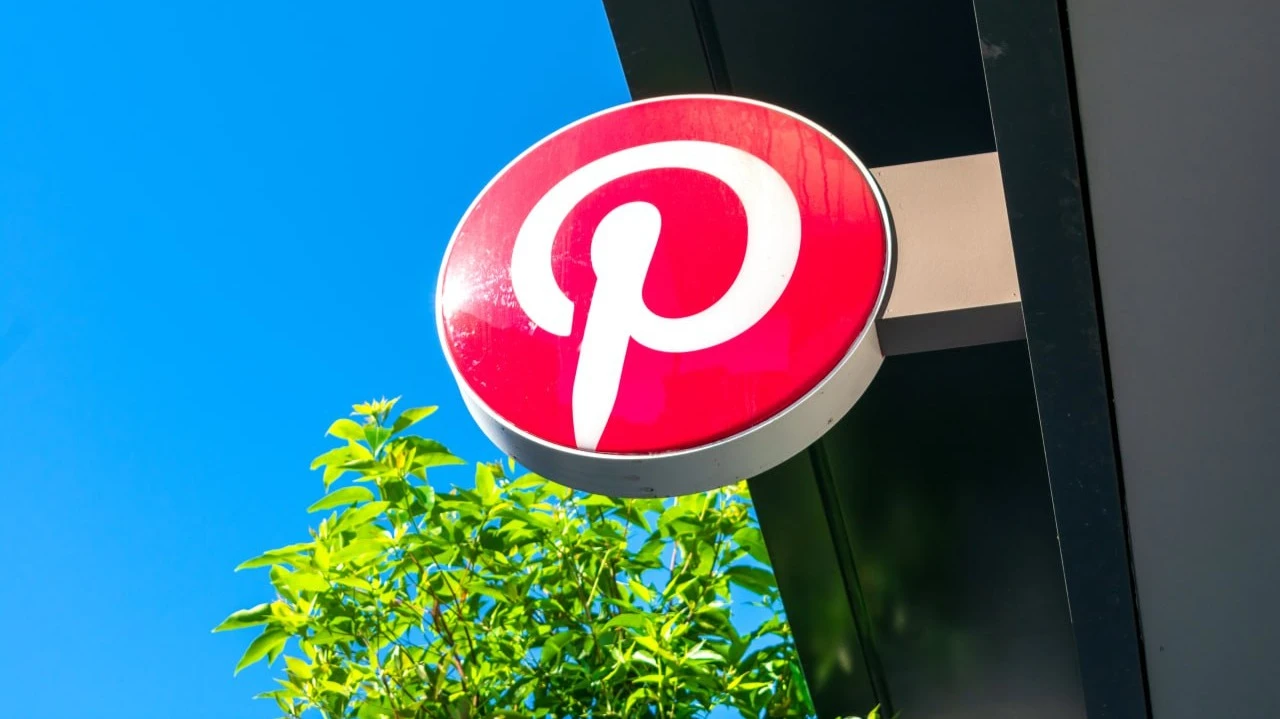 Акции Pinterest резко подорожали после инвестиции активистского фонда Elliott Investment на $1 млрд / Фото: Michael Vi / Shutterstock.com