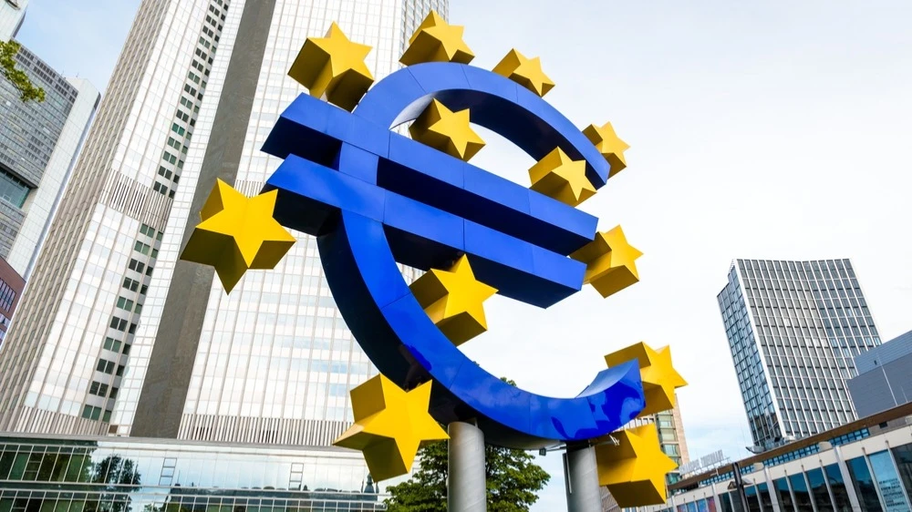 JPMorgan ждет ухудшения динамики европейских акций относительно фондового рынка США на фоне продолжающегося конфликта на Ближнем Востоке / Фото: olrat / Shutterstock