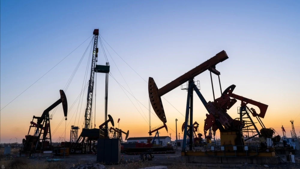 Лучше всего на фоне продолжающегося конфликта на Ближнем Востоке на азиатских рынках себя показали китайские акции, обратил внимание Bloomberg / Фото: zhengzaishuru / Shutterstock