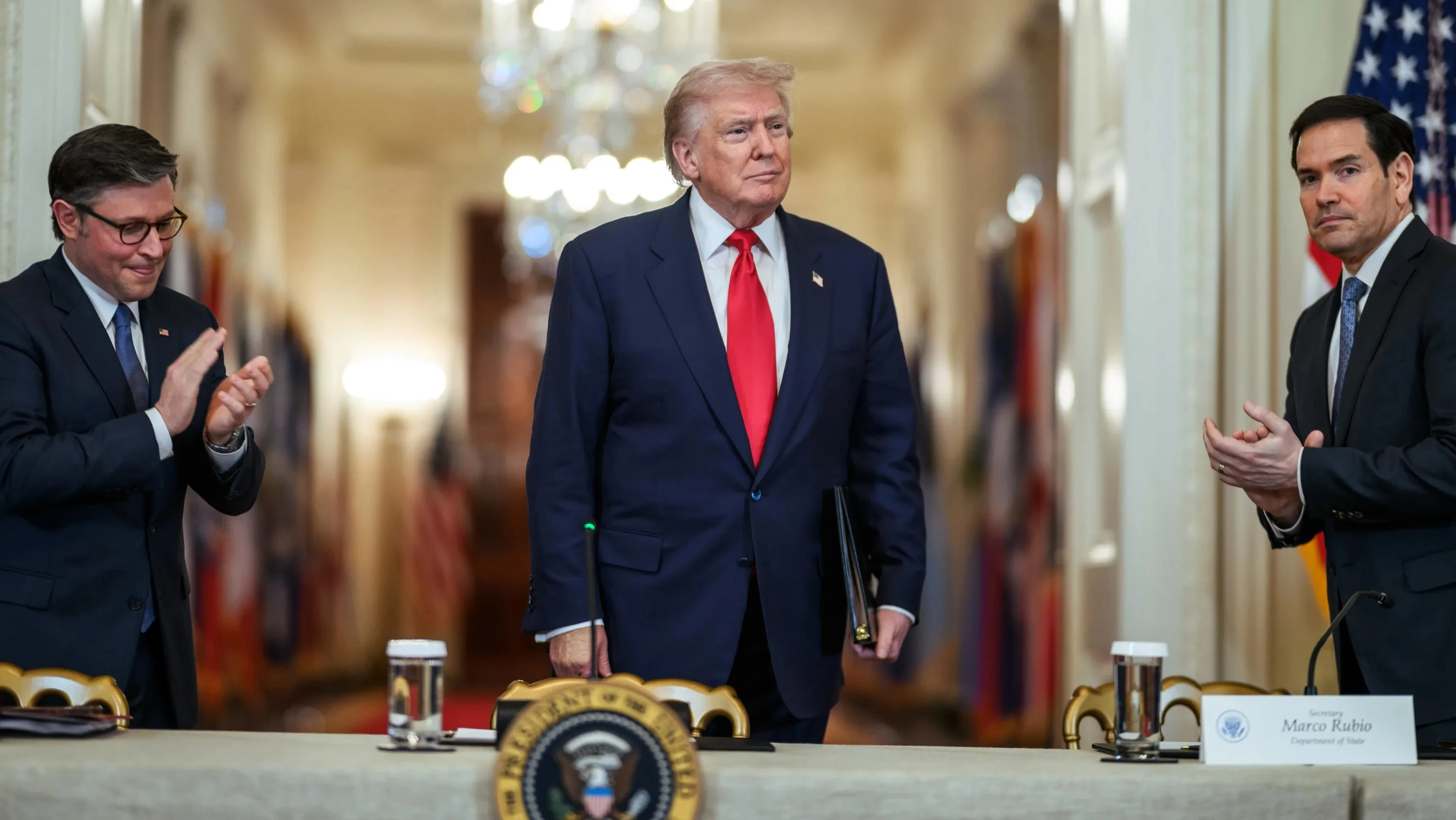 Заявления Дональда Трампа в изложении журналистки CBS резко развернули рынок / Фото: The White House