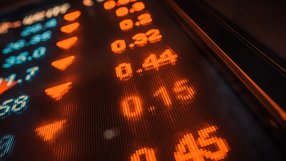 Any positive headline could prompt investors to close hedging positions, leading to a sharp rise in stock indices, says a Goldman Sachs partner / Photo: katjen / Shutterstock
