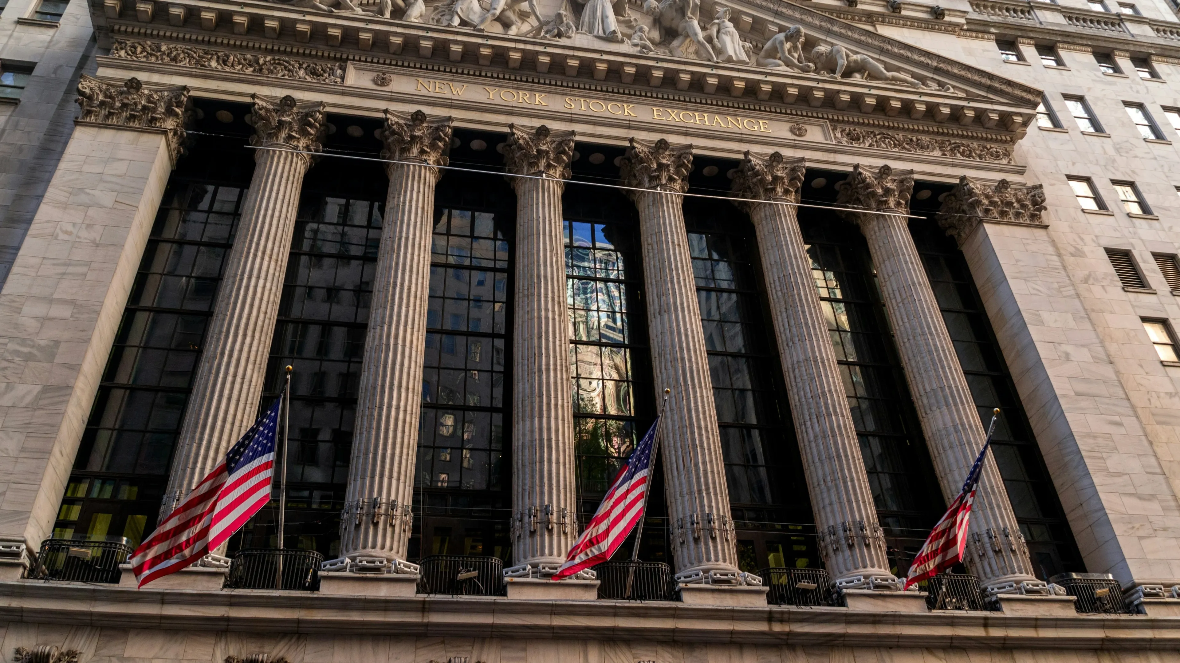 Investment funds are withdrawing their assets to cash at a record pace, fearing a prolongation of the conflict in Iran / Photo: unsplash.com / David Vives