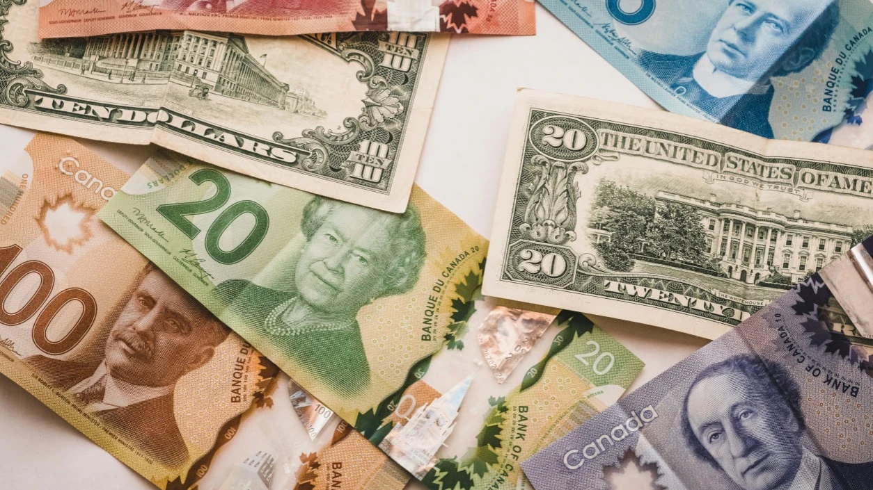 The Canadian dollar has been among the beneficiaries in the currency market since the start of the war in the Middle East. Photo: PiggyBank / Unsplash