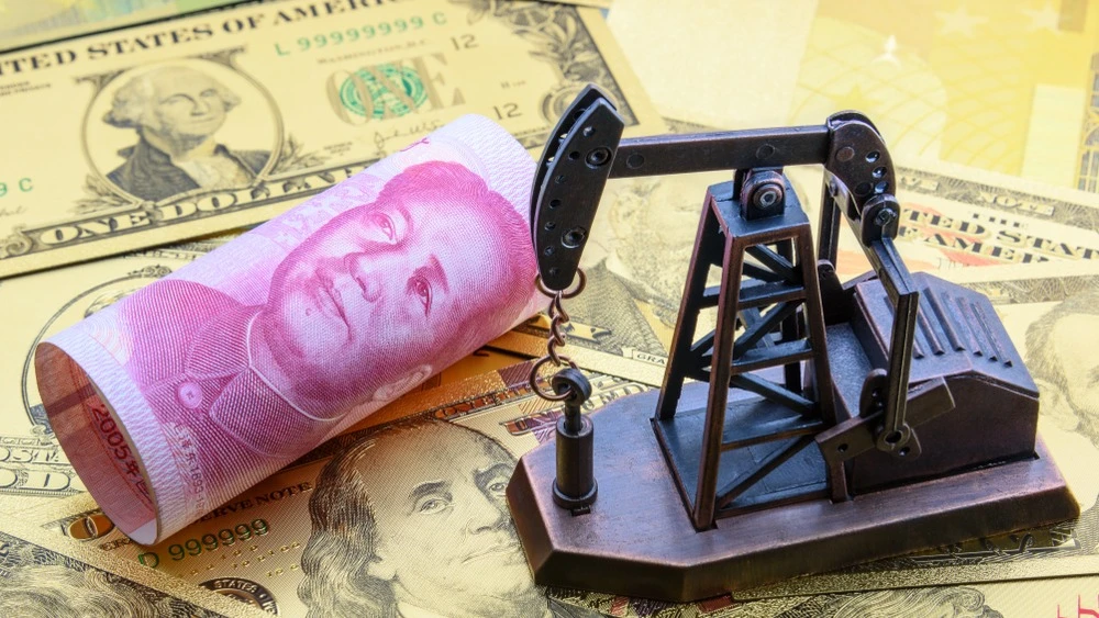 Война США с Ираном ставит под вопрос роль доллара в качестве основной валюты в мировой торговле нефтью. Фото: William Potter/Shutterstock