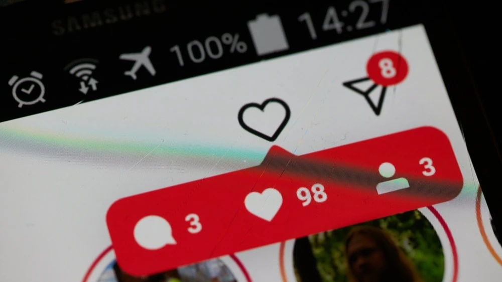 В последнем отчете Meta предупредила инвесторов, что судебные разбирательства, связанные с «вопросами молодых пользователей», могут привести «к существенным убыткам» / Фото: Desintegrator / Shutterstock.com