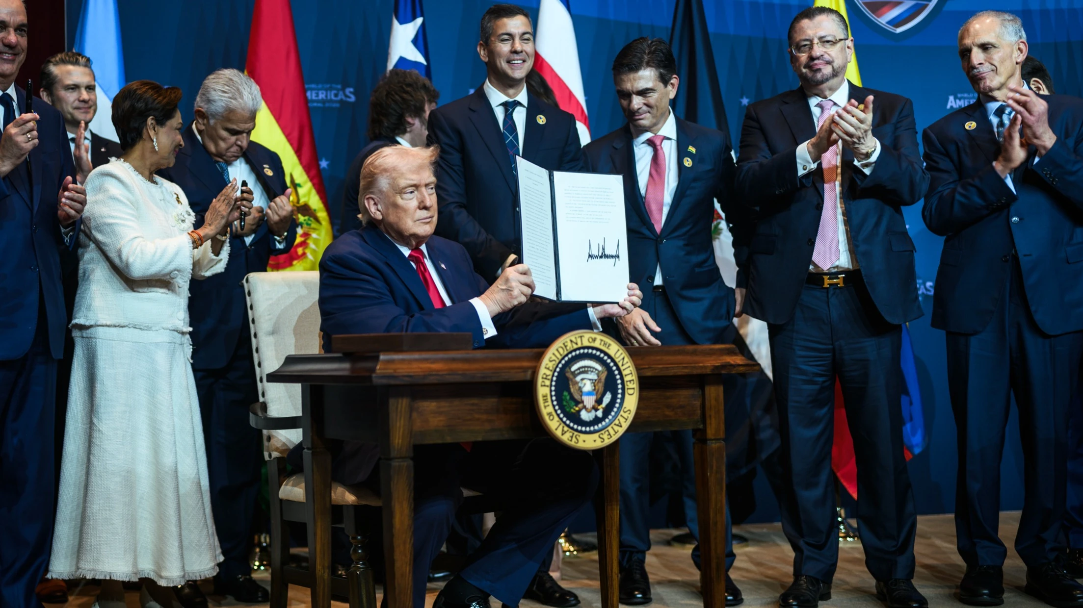 US President Donald Trumps signature will appear on dollar bills in defiance of tradition / Photo: x.com/WhiteHouse