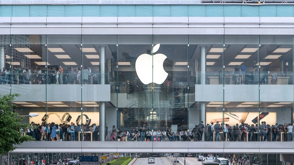 Европейское подразделение Apple оштрафовано за нарушение санкций против России / Фото: pio3 / Shutterstock