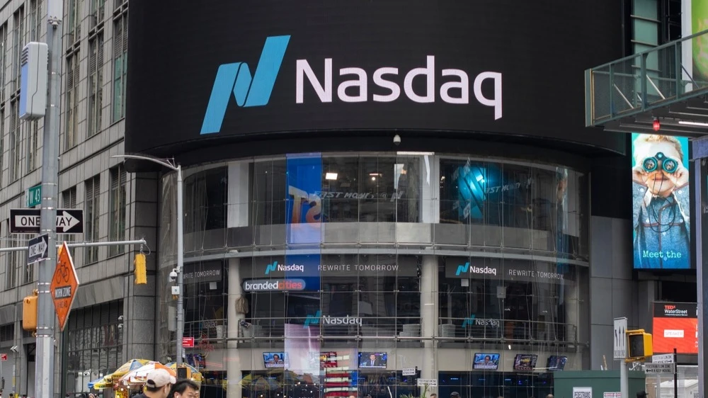 Nasdaq меняет правила включения в главный индекс в преддверии IPO SpaceX / Фото: Tada Images / Shutterstock.com