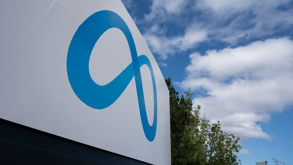 Meta нанимает элитных ИИ-исследователей для роста рекламной выручки / Фото: Tada Images / Shutterstock.com