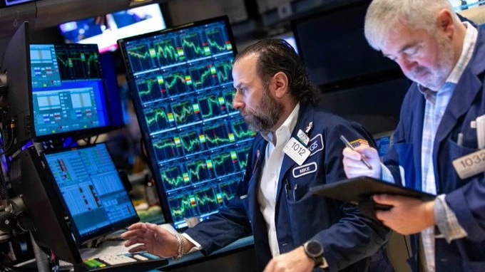 Top stories for the morning: Trump hasnt comforted markets, Globalstar rises on rumors of Amazon deal