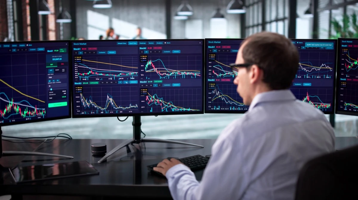 News background becomes less favorable for buyers / Photo: Andrey_Popov / Shutterstock.com