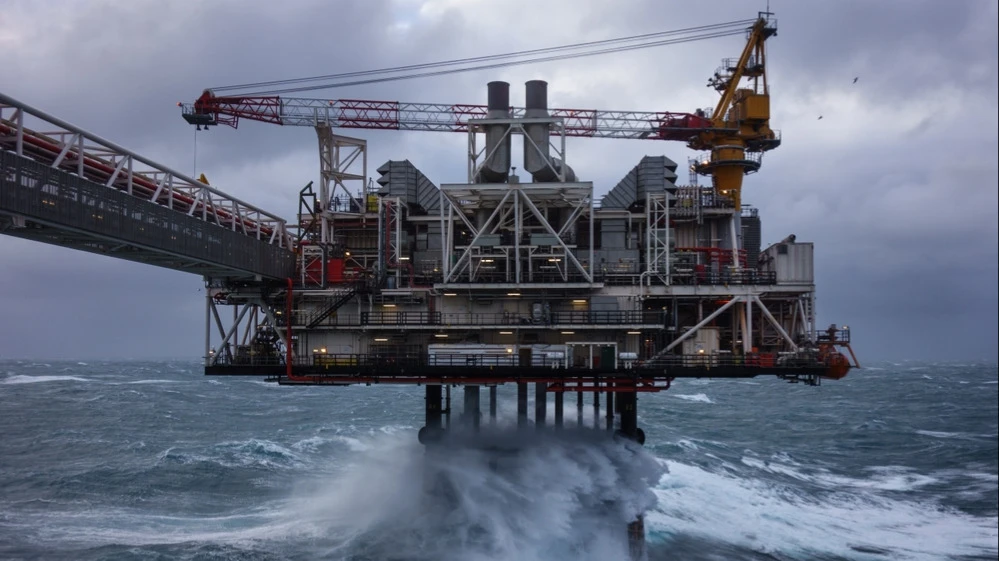North Sea crude oil supply prices have surpassed $141 per barrel / Photo: Threaders / Shutterstock.com