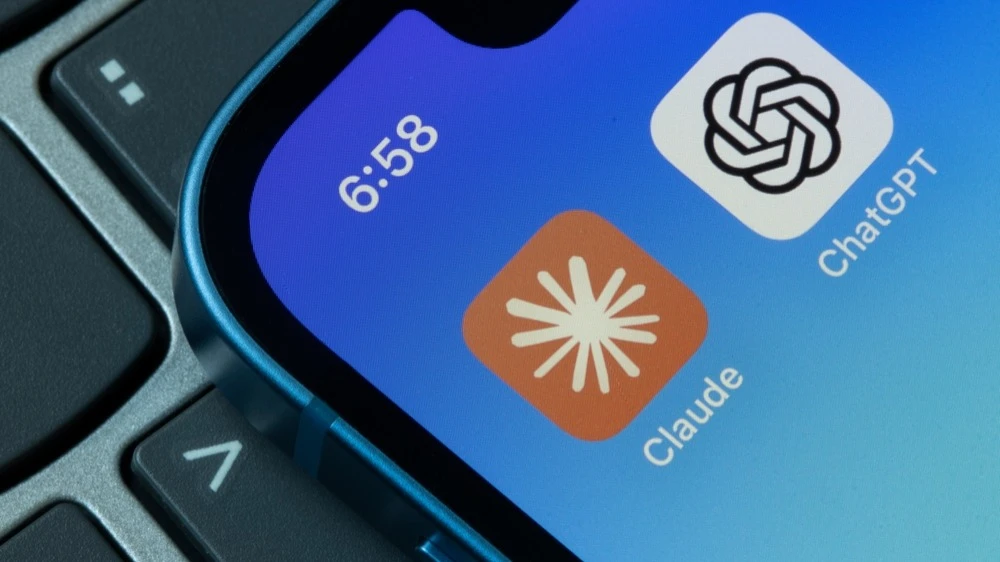 Developer startups ChatGPT and Claude plan to IPO in late 2026 / Photo: Tada Images/Shutterstock.com