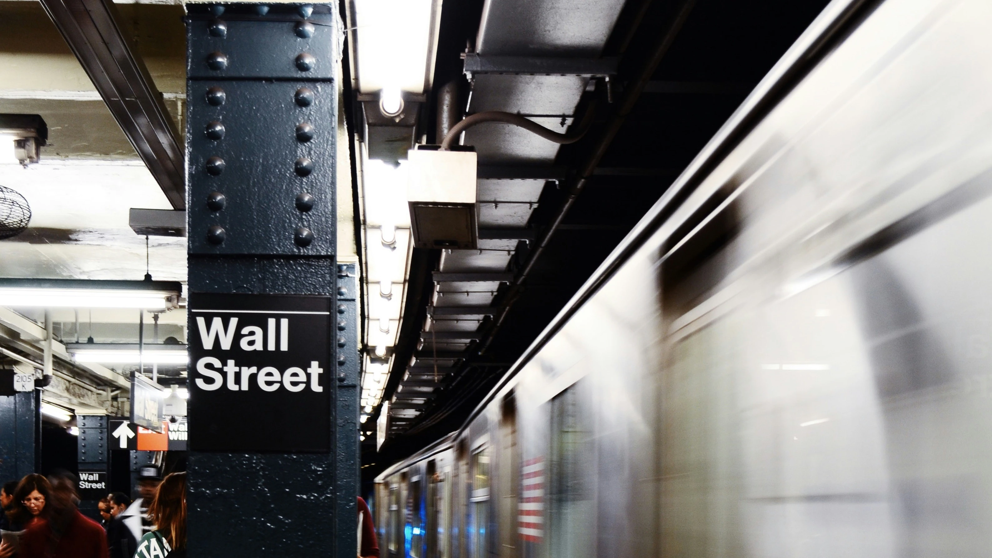 На Уолл-стрит растут опасения по поводу состояния рынка частного кредитования. Фото: Martin Ceralde / Unsplash.com