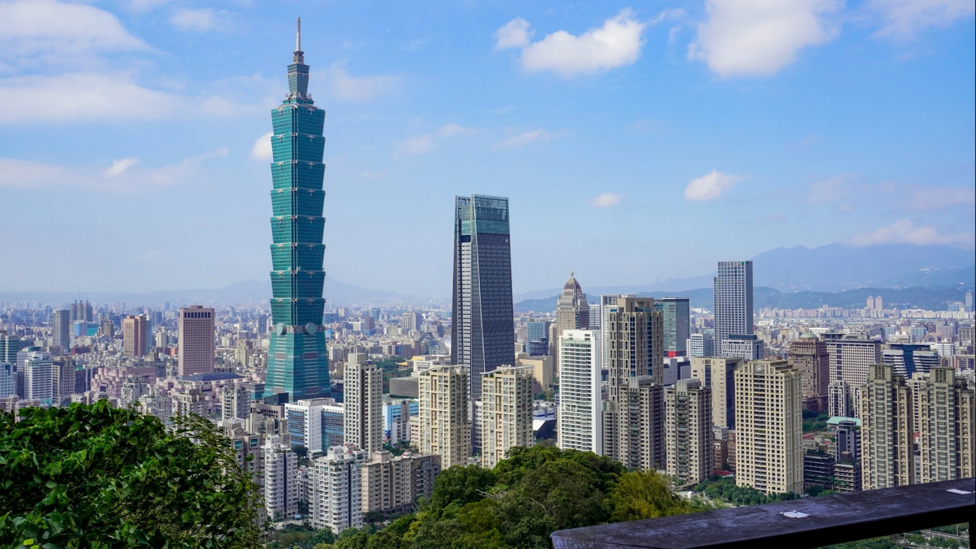 Такие результаты бумаги развивающихся стран демонстрируют на фоне готовящихся переговоров США и Ирана в Пакистане / Фото: Vas / unsplash