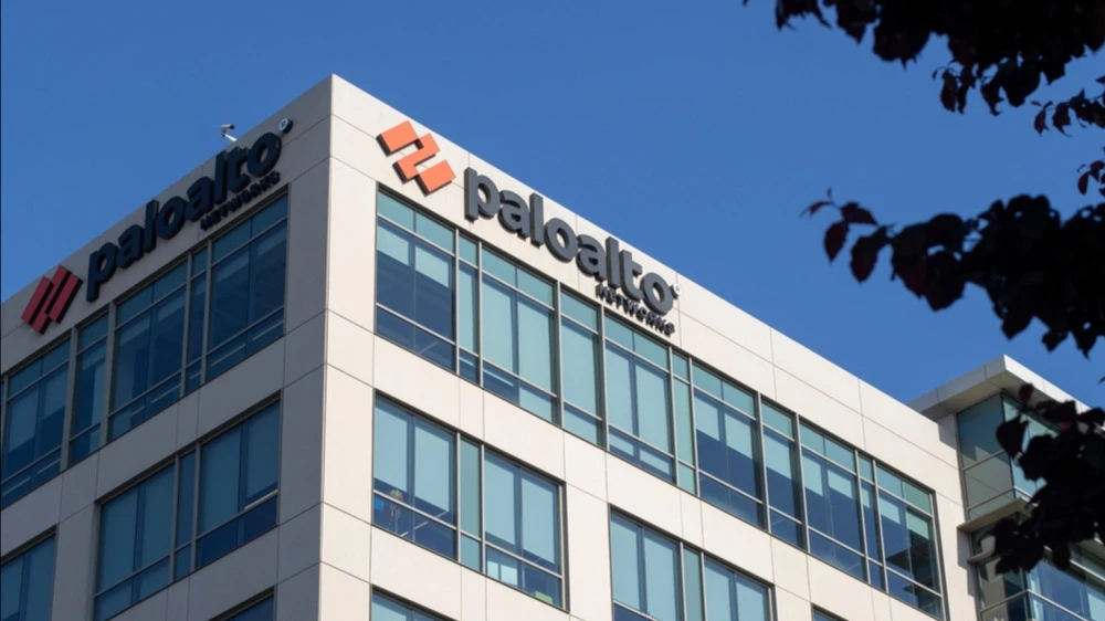 Акции Palo Alto Networks падали в четверг в моменте на 9%: инвесторов беспокоит, что ИИ может обходить киберзащиту / Фото: Tada Images / Shutterstock.com