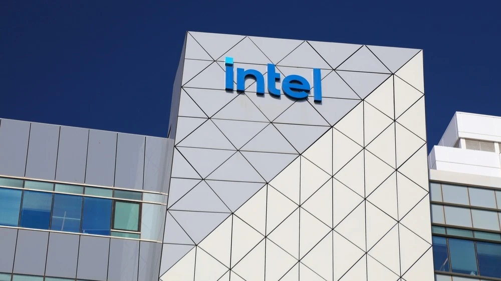 Intel shares soared 51% in 8 days / Photo: Tupungato / Shutterstock