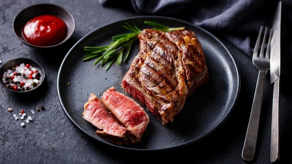 Bloomin’ Brands is attempting a turnaround, starting with investments in steak quality at its Outback Steakhouse restaurants / Photo: Shutterstock.com