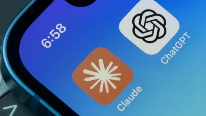 Investing in both Anthropic and OpenAI is no longer profitable, according to Seeking Alpha analyst Julia Ostian / Photo: Tada Images/Shutterstock.com