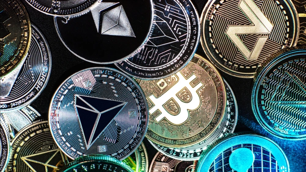 Users of decentralized crypto projects took away $13 billion worth of investments after a little-known protocol was hacked / Photo: Avi Rozen / Shutterstock.com