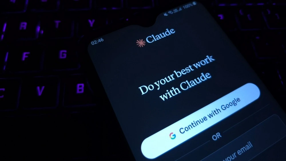 A small group of users gained unauthorized access to Anthropics new AI model, Mythos, Bloomberg has found out / Photo: Nwz / Shutterstock