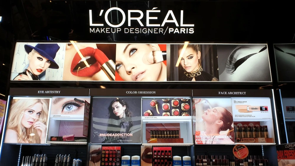 LOréal shares posted their biggest intraday gain in 16 years on the back of strong quarterly results / Photo: TY Lim / Shutterstock