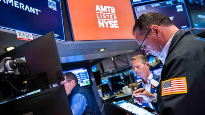 Акции подешевели из-за новостей об эскалации конфликта на Ближнем Востоке / Фото: X / NYSE