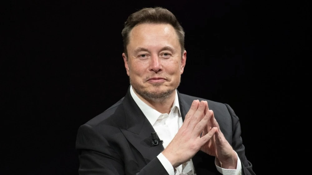 Musk borrowed a total of $500 million from SpaceX over three years under favorable terms / Photo: Frederic Legrand - COMEO / Shutterstock.com