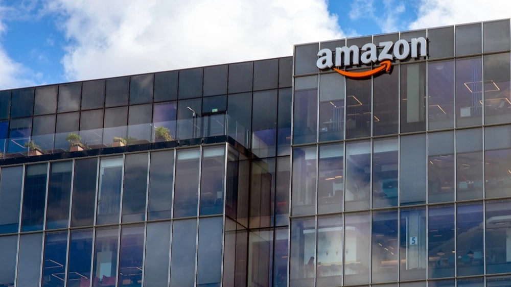 Meta is leasing Amazons AI chips in a multi-billion dollar deal / Photo: Igal Vaisman / Shutterstock