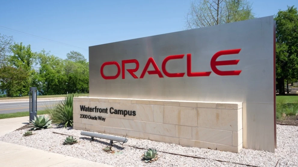 The market is fundamentally misinterpreting Oracles aggressive investment cycle, says Wedbush analyst Dan Ives / Photo: Tada Images / Shutterstock.com