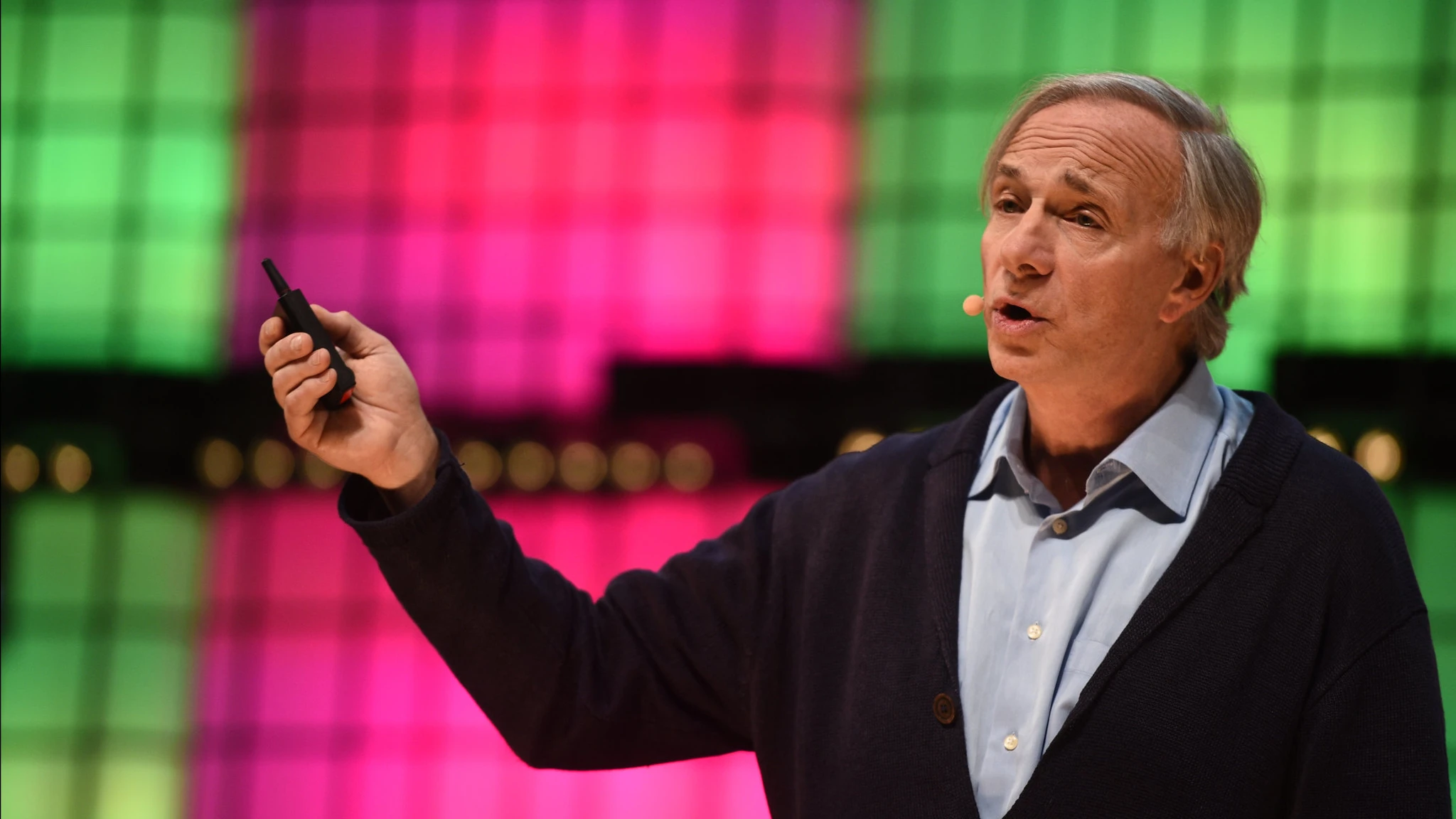 If the new Fed chief lowers rates, the market will lose confidence in the regulator, Dalio warned / Photo: Flickr/DSC_5234 by Web Summit, CC BY 2.0)