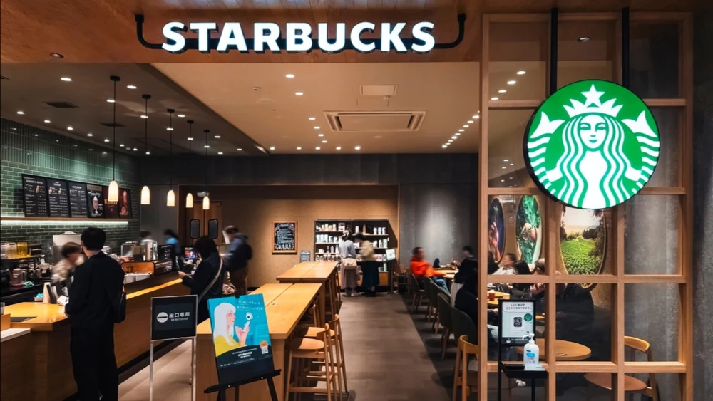 Среднее число посещений на одну точку Starbucks выросло на 5,9% / Фото: VTT Studio / Shutterstock.com