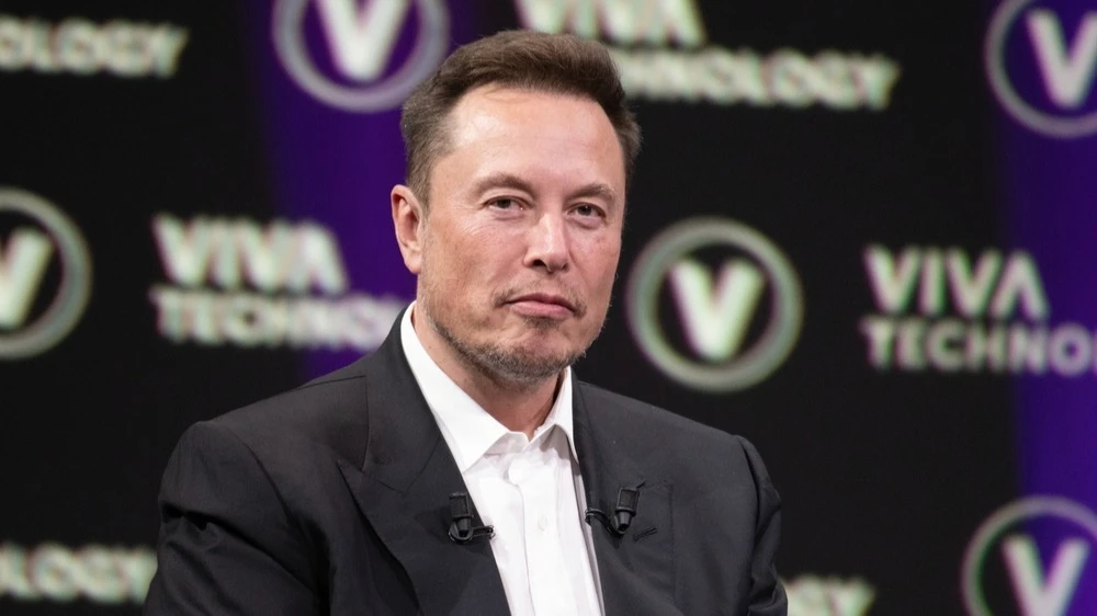 Musk described the evolution of his relationship with OpenAI in several stages, from enthusiastic support to conviction that the organization was being plundered / Photo: Frederic Legrand - COMEO / Shutterstock.com
