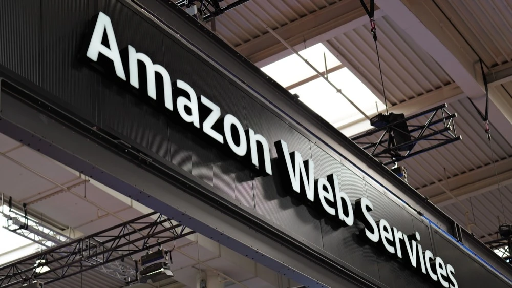 Облачный бизнес AWS  приносит Amazon более половины ее операционной прибыли / Фото: nitpicker/Shutterstock.com