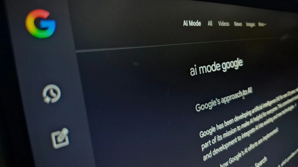 The integration of artificial intelligence into Googles search service has led to the expansion, not cannibalization, of its core business / Photo: Nwz / Shutterstock.com