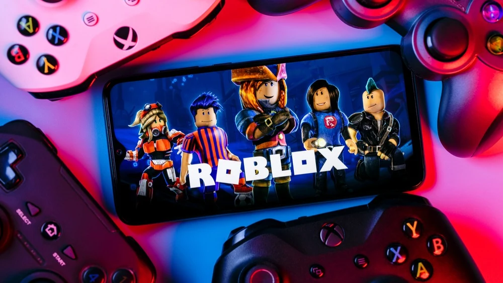 Shares of the popular gaming platform Roblox collapsed by almost 25% / Photo: Sergei Elagin / Shutterstock.com