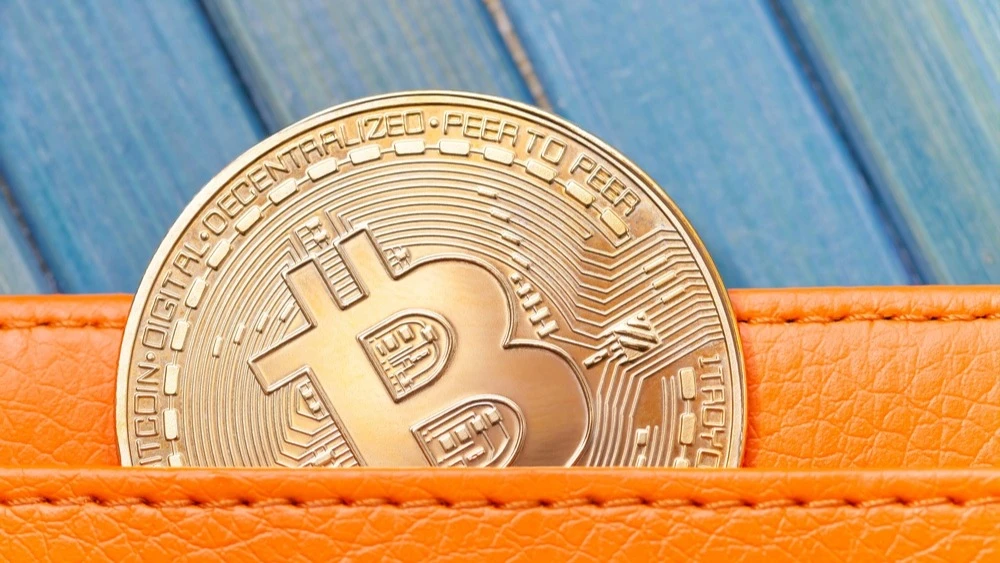 Bitcoin momentarily rose above $80,000 - for the first time since late January / Photo: tomeqs/Shutterstock