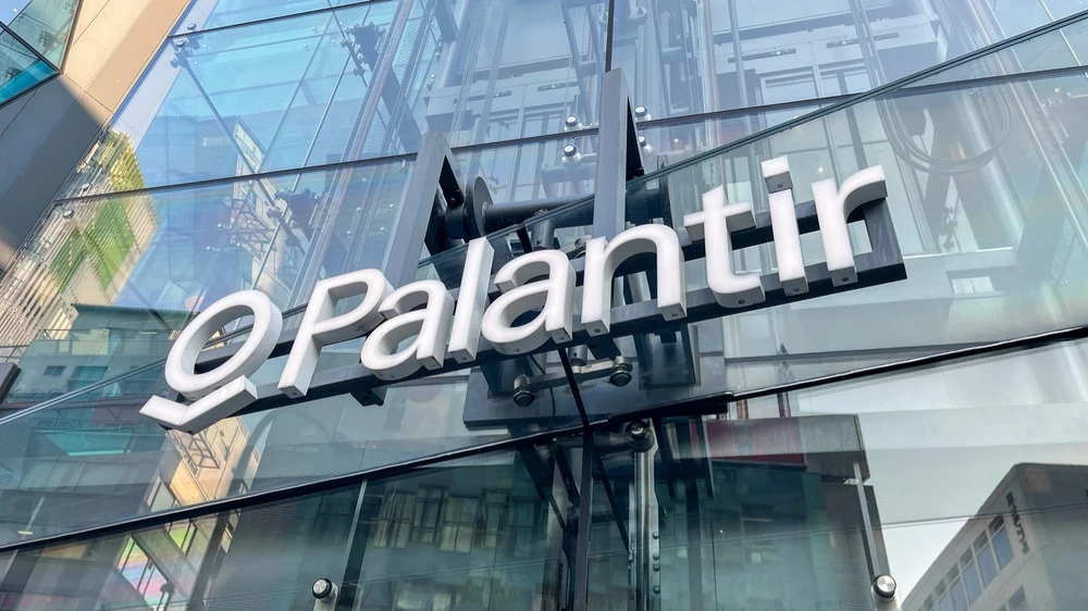 Palantir разочаровал рынок результатами в сегменте коммерческих продаж в США в первом квартале / Фото: slyellow/ Shutterstock.com
