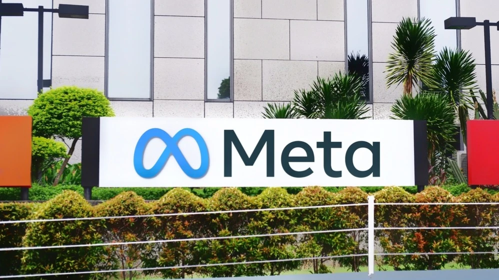 After Meta Platforms report last quarter, only JPMorgan downgraded the companys stock / Photo: Poetra.RH/Shutterstock.com