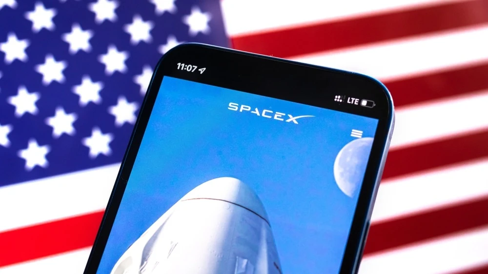 BofA увидел угрозу рынку в IPO SpaceX и Anthropic / Фото: FellowNeko / Shutterstock.com