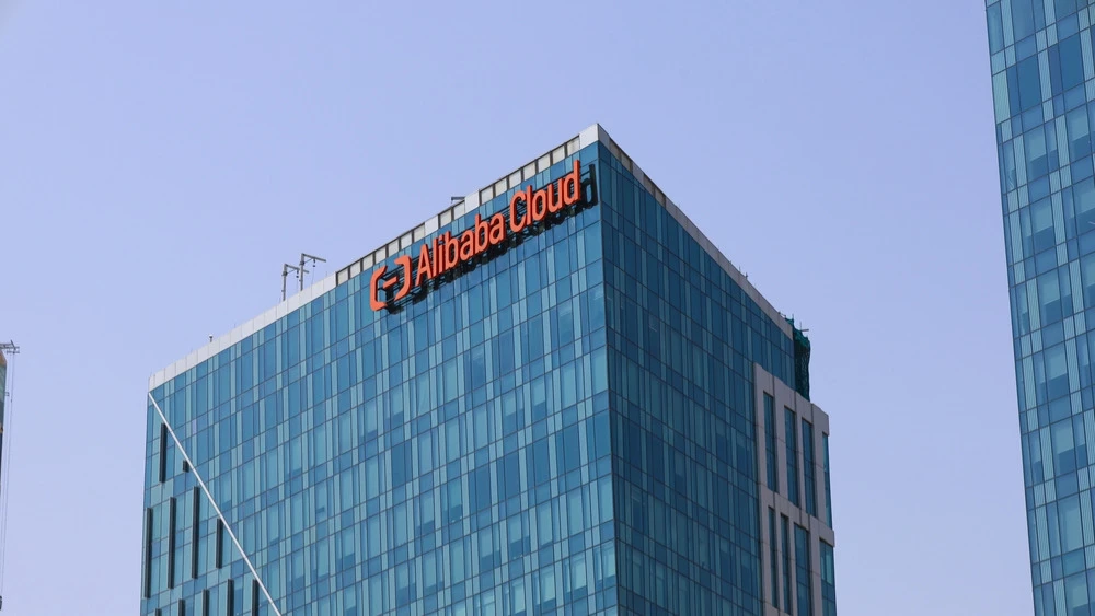 Выручка подразделения облачного подразделения Alibaba в последнем квартале выросла на 38% / Фото: Ayman Zaid / Shutterstock.com