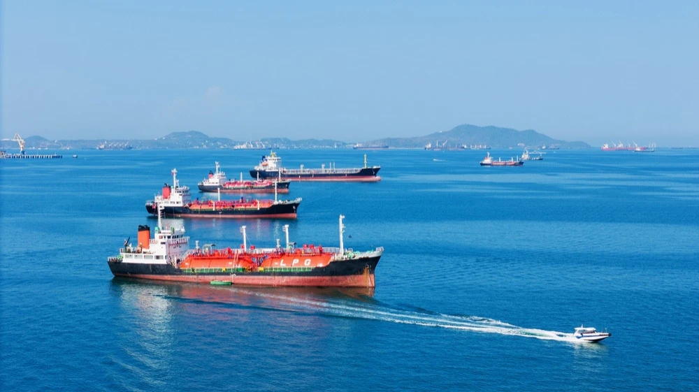 Iran has allowed Chinese ships through the Strait of Hormuz / Photo: GreenOak / Shutterstock.com
