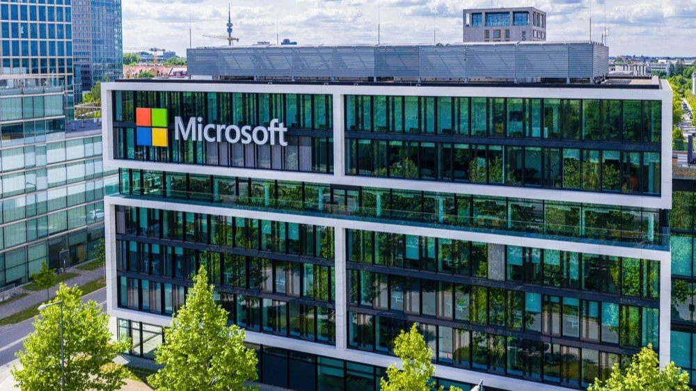 Билл Экман сделал ставку на Microsoft после распродажи бумаг / Фото: Framalicious / Shutterstock