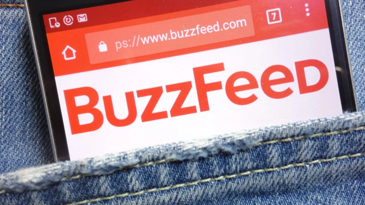 Байрон Аллен планирует развивать BuzzFeed за счет «приближения» к YouTube с помощью ИИ / Фото: Piotr Swat / Shutterstock.com
