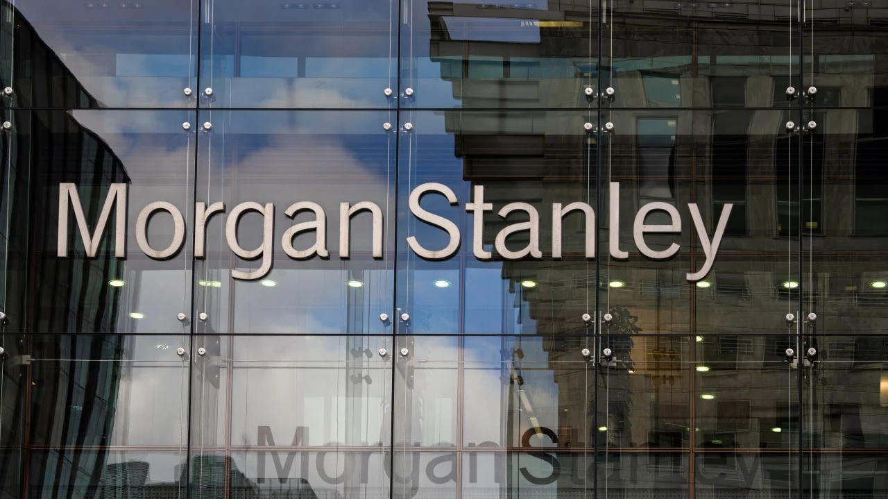 Morgan Stanley expects serious drawdown of shares in case of continuation of bond sale / Photo: Taljat David / Shutterstock.com